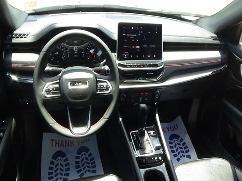 Certified 2025 Jeep Compass Trailhawk AWD/4WD image 14