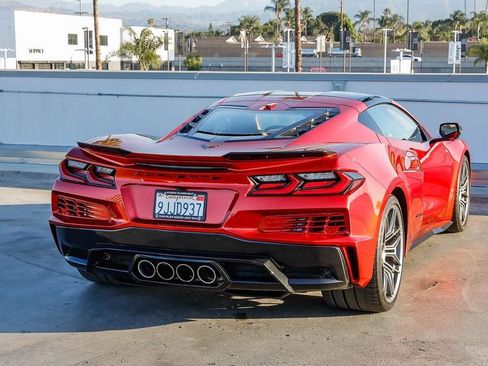 Used 2023 Chevrolet Corvette Z06 RWD image 9