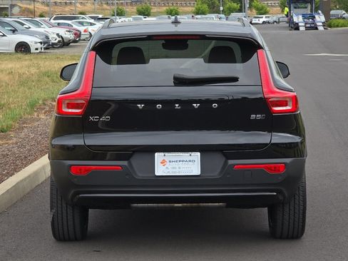 Used 2024 Volvo XC40 B5 Plus w/ Protection Package Premier AWD/4WD image 4