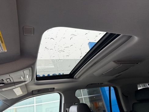 Used 2018 Chevrolet Tahoe Premier image 29