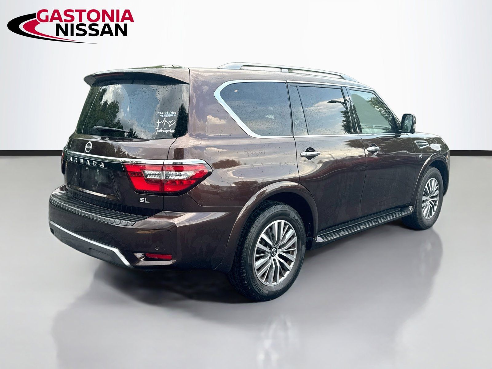 Used 2022 Nissan Armada SL w/ Captain's Chairs Package RWD image 9