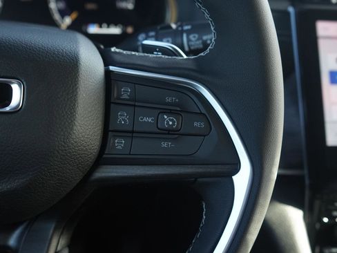 New 2025 Jeep Grand Cherokee Limited w/ Trailer Tow Package image 40