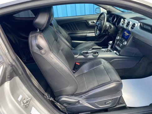 Used 2018 Ford Mustang GT RWD image 28