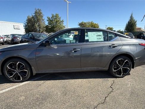 New 2025 Nissan Altima 2.5 SR image 7