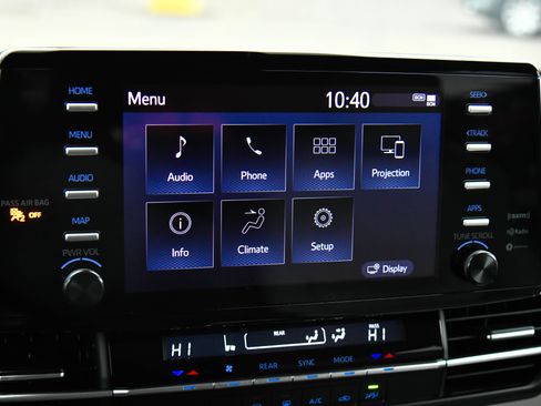 Used 2023 Toyota Sienna LE image 19