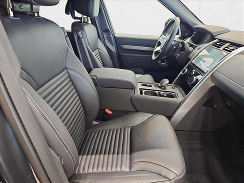New 2025 Land Rover Discovery Dynamic SE AWD/4WD image 10