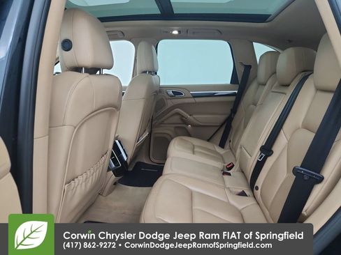 Used 2016 Porsche Cayenne AWD/4WD image 24