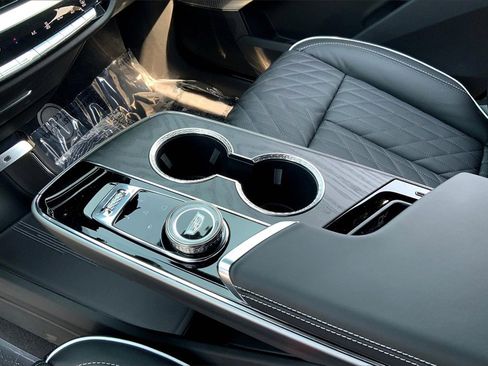 New 2026 Cadillac Lyriq V image 10