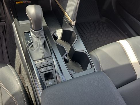 Used 2026 Toyota Camry SE FWD image 11