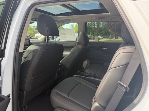 New 2026 Nissan Pathfinder SL AWD/4WD image 20