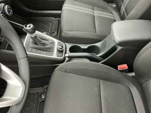 Used 2025 Hyundai Venue SEL image 14