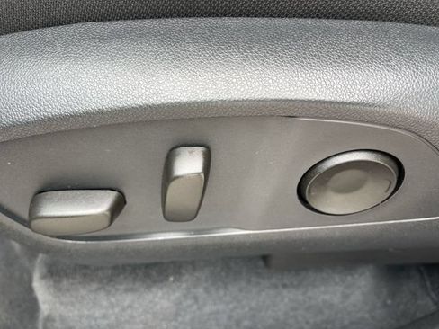 Used 2025 GMC Acadia Elevation FWD image 12