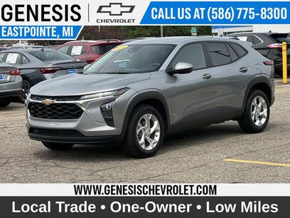 Used 2024 Chevrolet Trax LS w/ LS Convenience Package