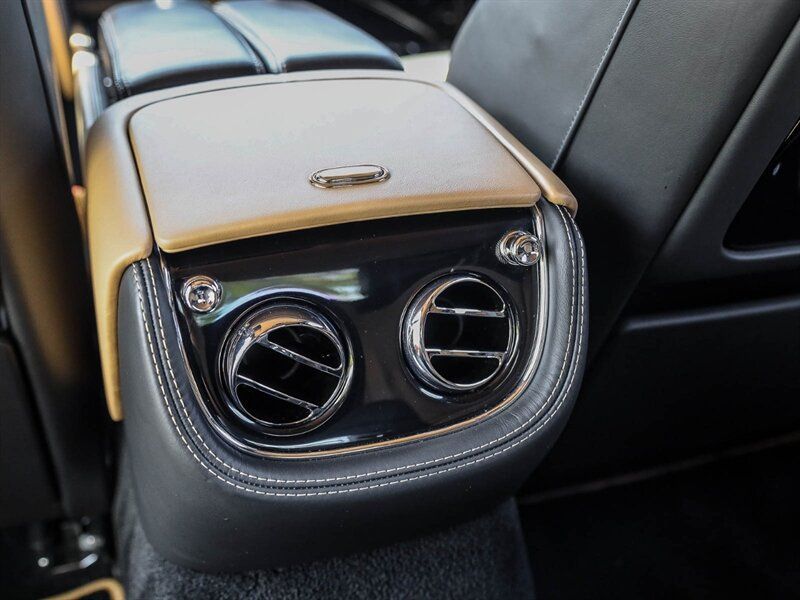 Used 2016 Bentley Mulsanne Speed RWD image 36