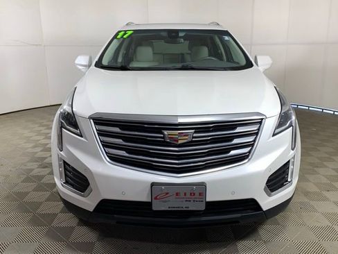 Used 2017 Cadillac XT5 Premium Luxury AWD/4WD image 4