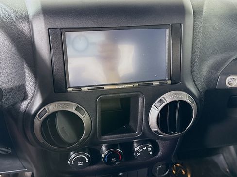 Used 2016 Jeep Wrangler Sport w/ Quick Order Package 24S image 18