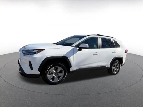 Used 2025 Toyota RAV4 XLE image 8