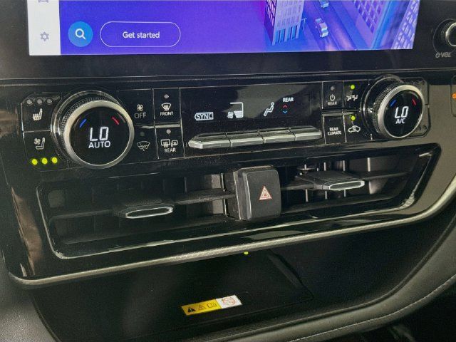 Used 2023 Toyota Highlander Platinum FWD image 15