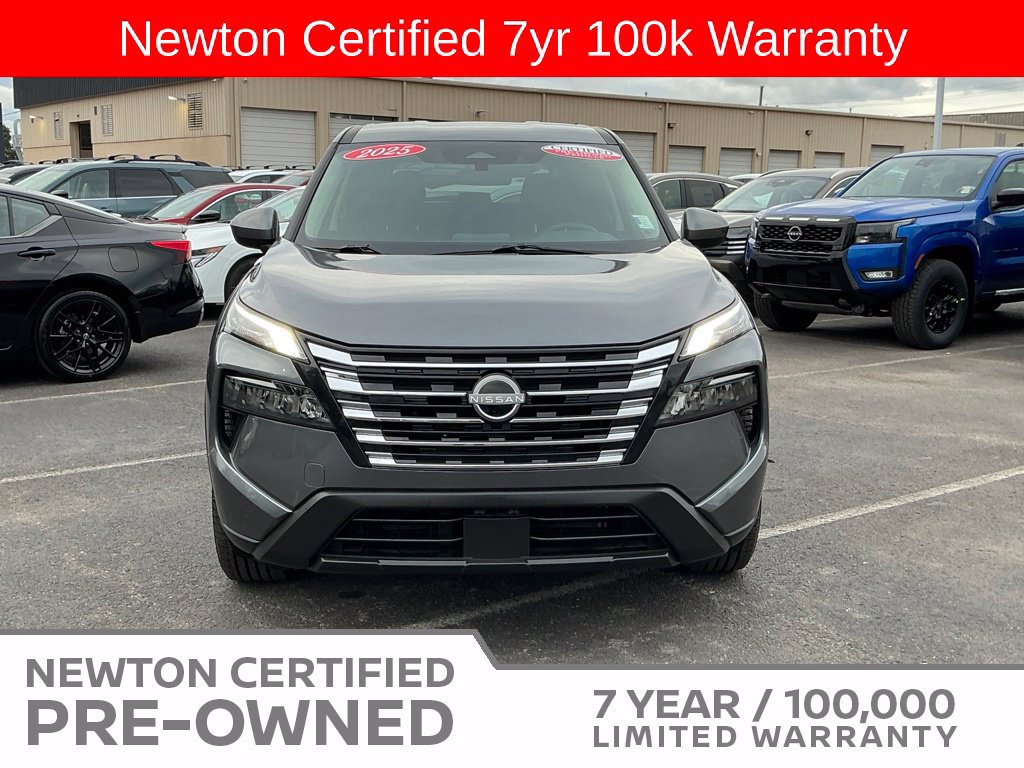Used 2025 Nissan Rogue SV AWD/4WD image 22