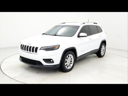 Used 2019 Jeep Cherokee Latitude w/ Popular Appearance Group