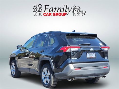 Used 2025 Toyota RAV4 XLE image 3