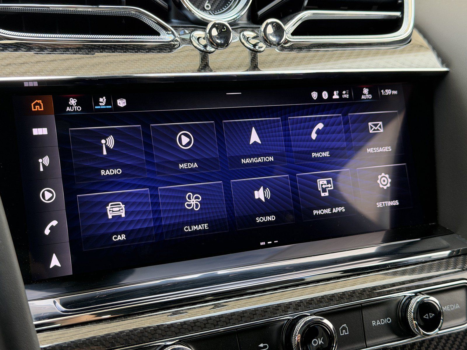 Certified 2023 Bentley Bentayga AWD/4WD image 25