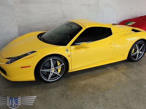 Used 2015 Ferrari 458 Spider RWD image 15
