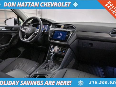 Used 2023 Volkswagen Tiguan SE w/ Panoramic Sunroof Package image 30
