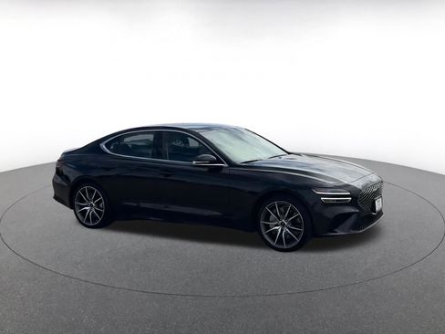 Used 2025 Genesis G70 2.5T image 2