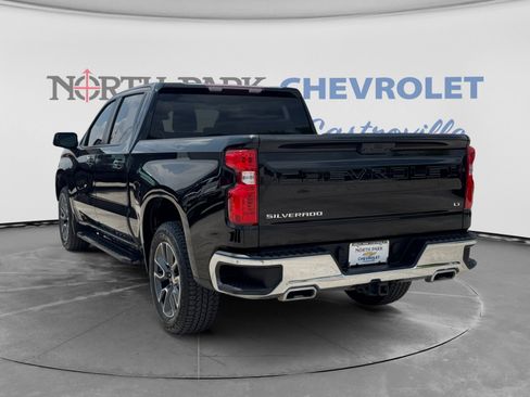 Certified 2022 Chevrolet Silverado 1500 LT w/ Z71 Off-Road Package AWD/4WD image 7