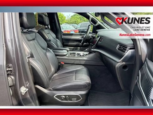 Used 2024 Jeep Wagoneer Series II AWD/4WD image 20