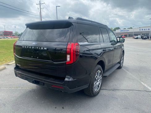 Used 2025 Ford Expedition Active image 7