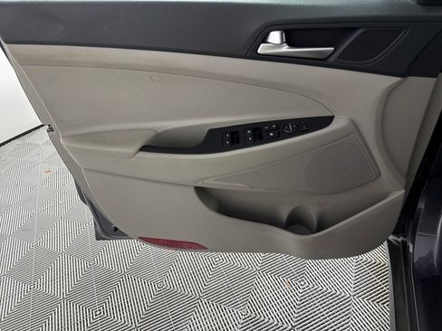 Certified 2021 Hyundai Tucson Value FWD image 12