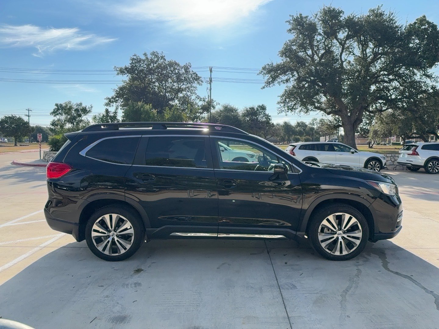 Used 2020 Subaru Ascent Limited w/ Technology Package AWD/4WD image 7