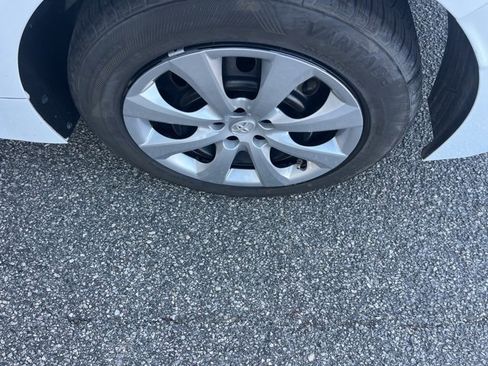 Used 2023 Toyota Corolla LE image 29