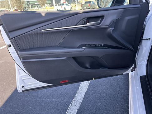 Used 2026 Toyota Camry SE image 13