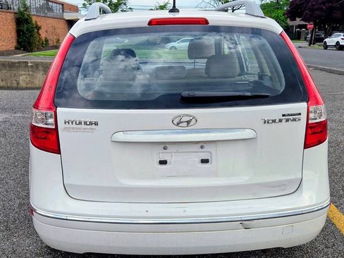 Used 2012 Hyundai Elantra FWD image 6