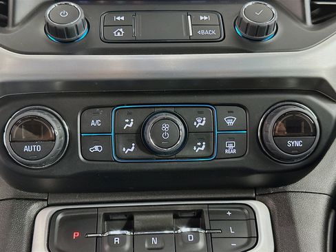 Used 2023 GMC Acadia SLT image 24