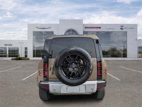 Used 2025 Land Rover Defender 110 S AWD/4WD image 4