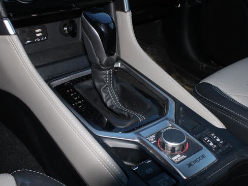 Used 2019 Subaru Forester Limited image 14