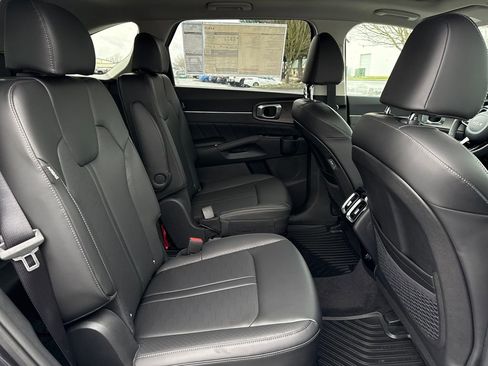 New 2025 Kia Sorento SX image 12
