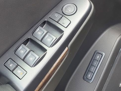 Used 2019 Chevrolet Tahoe LT AWD/4WD image 11