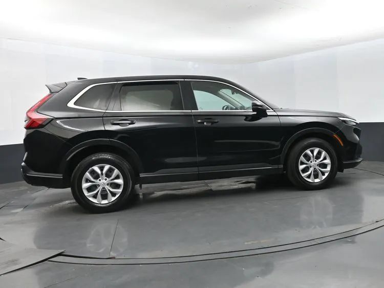 Used 2025 Honda CR-V LX image 4