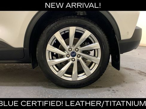 Certified 2022 Ford Escape Titanium w/ Titanium Elite Package AWD/4WD image 22