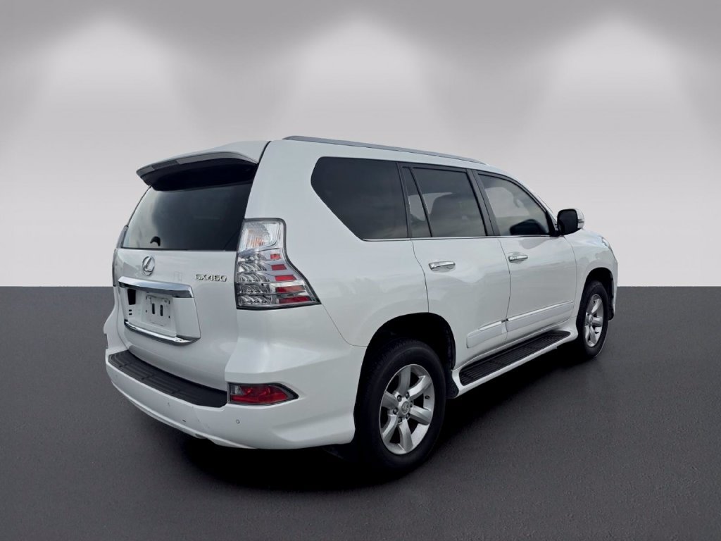 Used 2018 Lexus GX 460 w/ Navigation Package AWD/4WD image 4