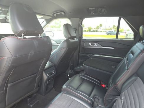 Certified 2025 Ford Explorer ST-Line w/ ST-Line Street Pack AWD/4WD image 9