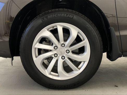 Used 2017 Acura RDX AWD image 2