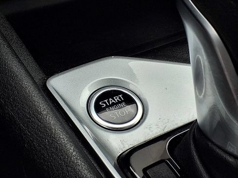 Used 2025 Nissan Altima 2.5 SV FWD image 15