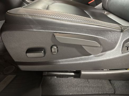 Used 2022 GMC Canyon AT4 image 18