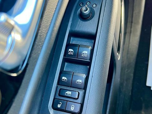 Used 2024 Jeep Compass Trailhawk image 27